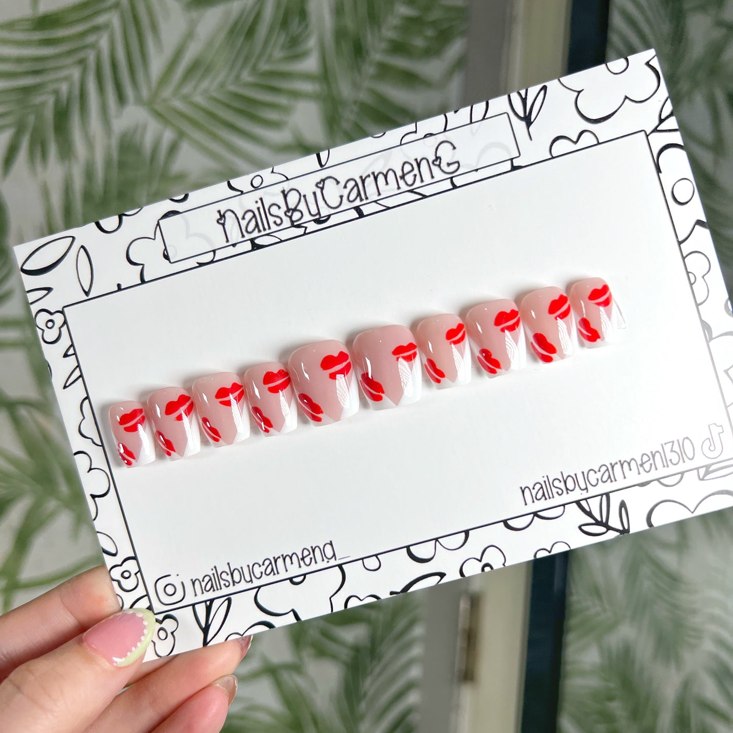 Kisses French Tip Acrylic Press on nails