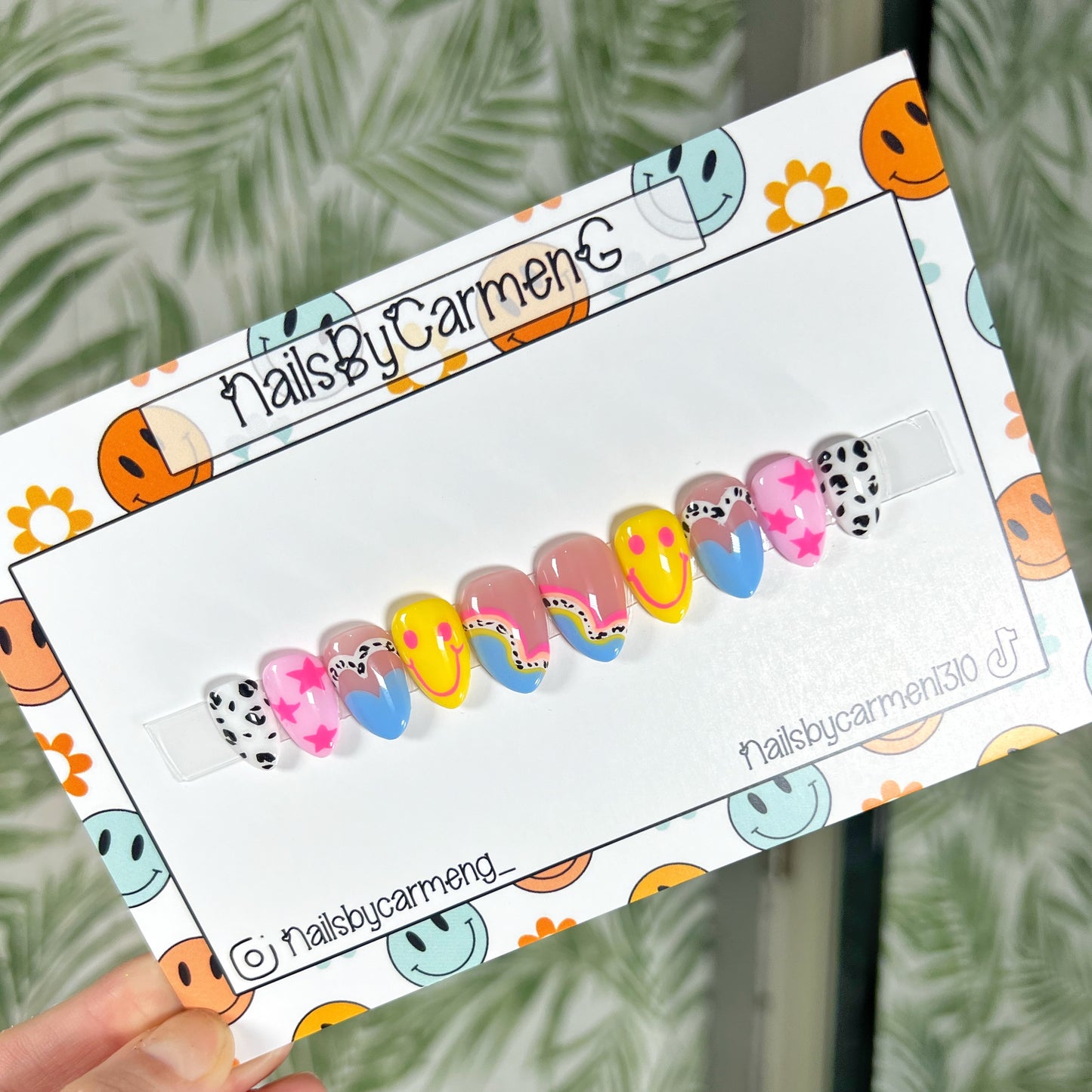 Retro Smiles Acrylic Press on nails