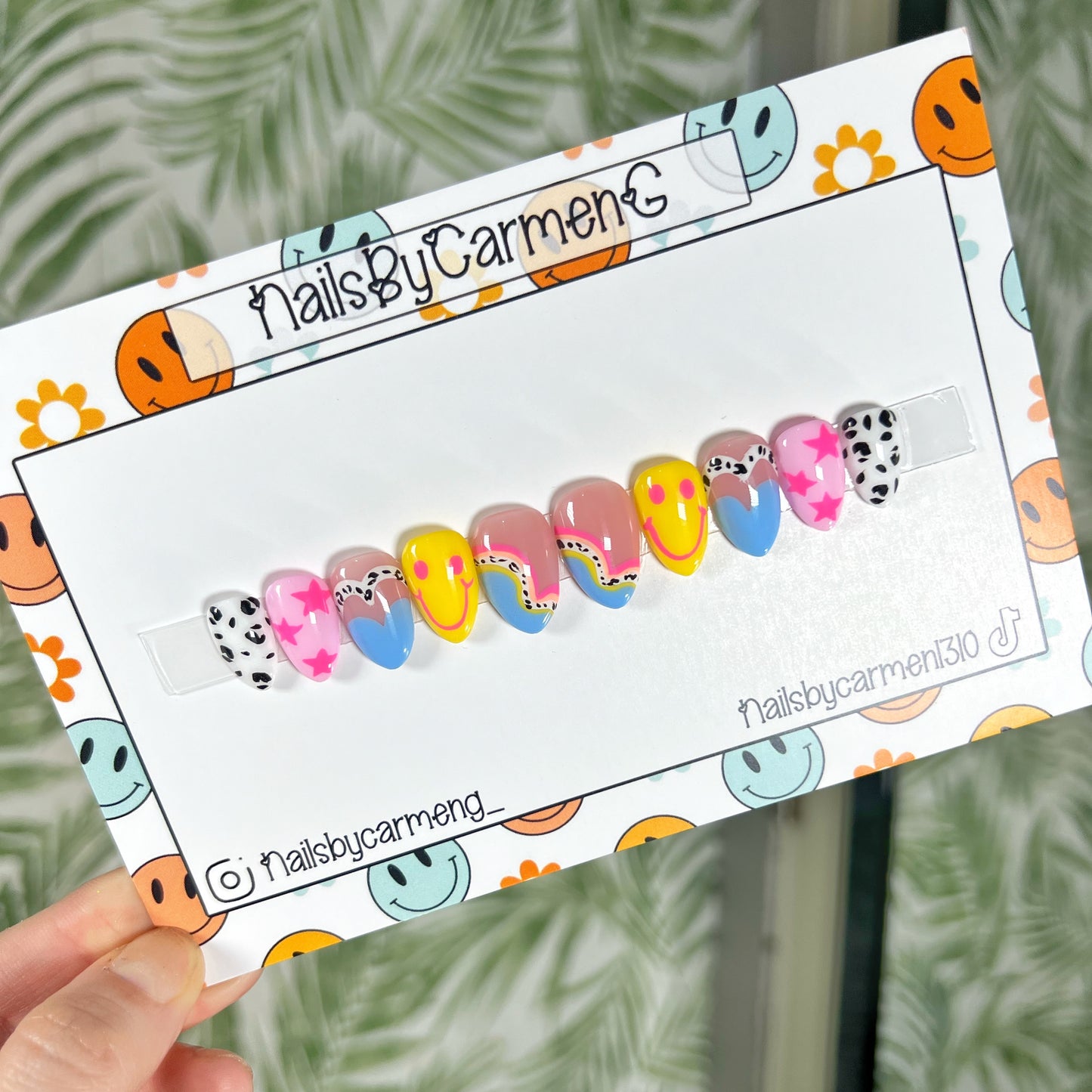 Retro Smiles Acrylic Press on nails