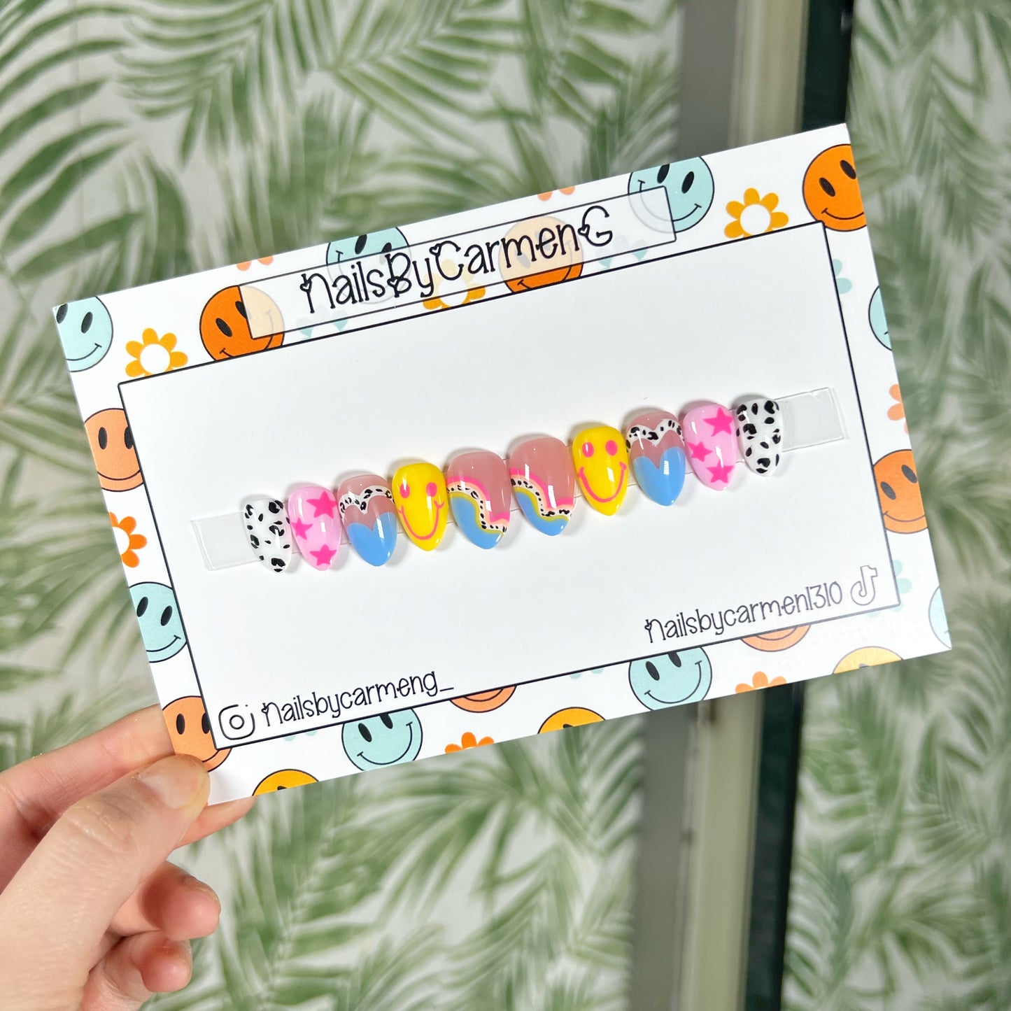 Retro Smiles Acrylic Press on nails