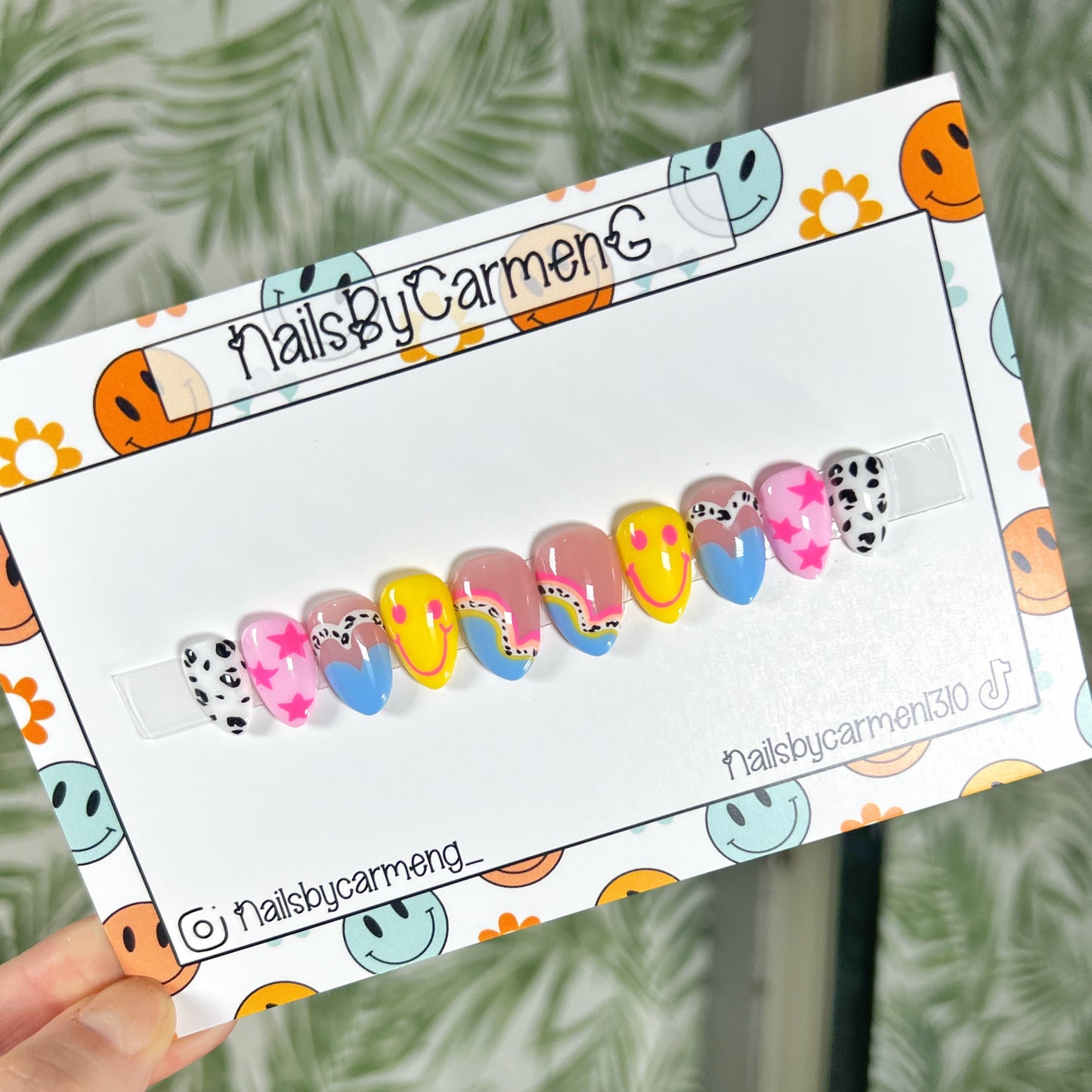 Retro Smiles Acrylic Press on nails