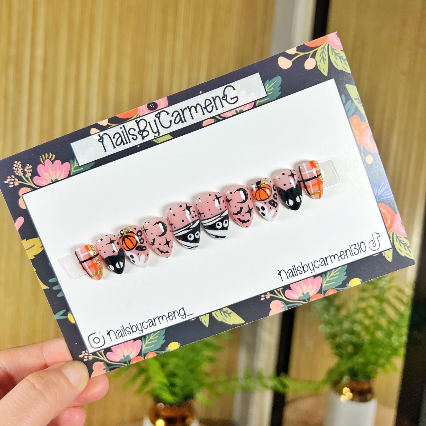 Cats, bats and mummies Acrylic Press on nails