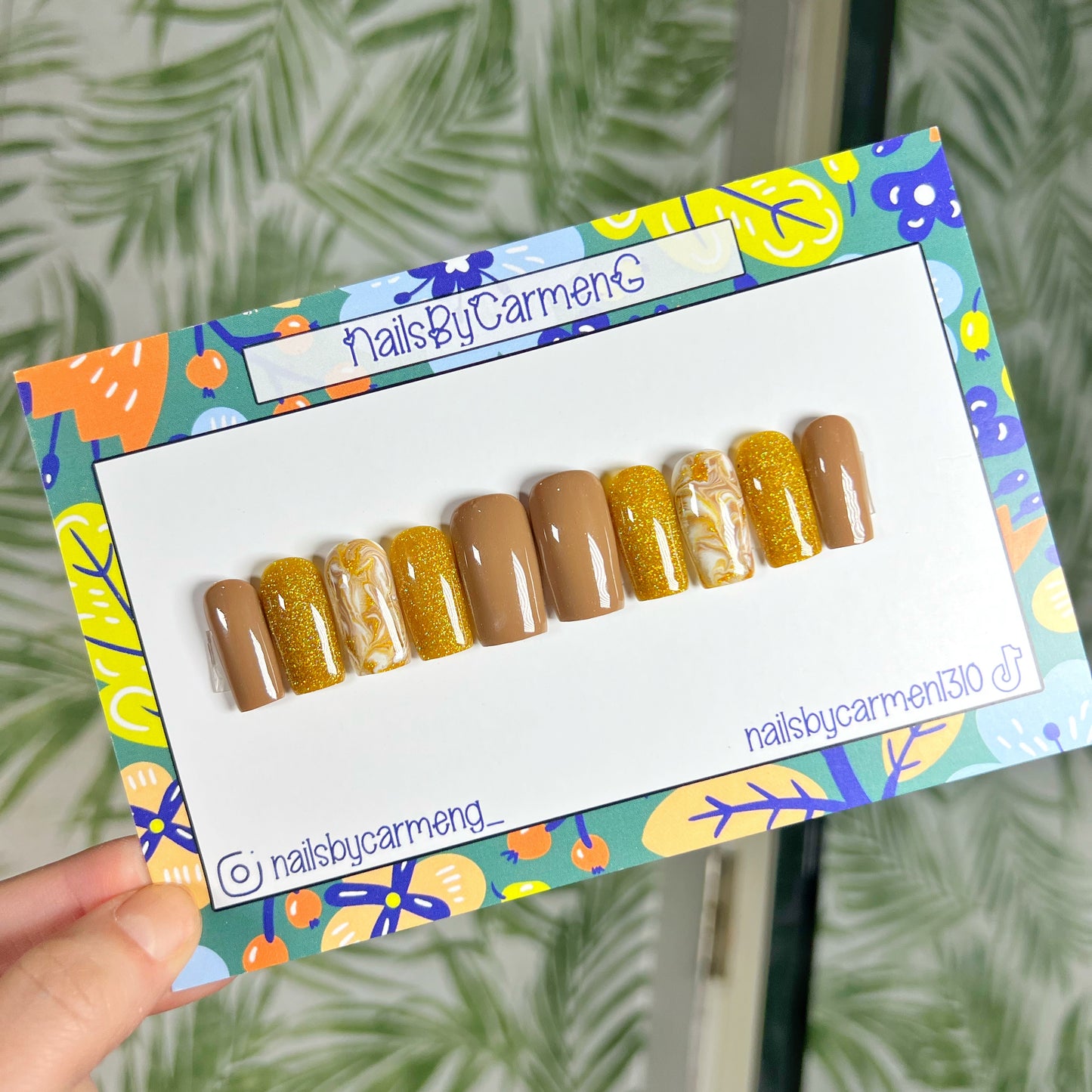 Gold Marble Press On Nails