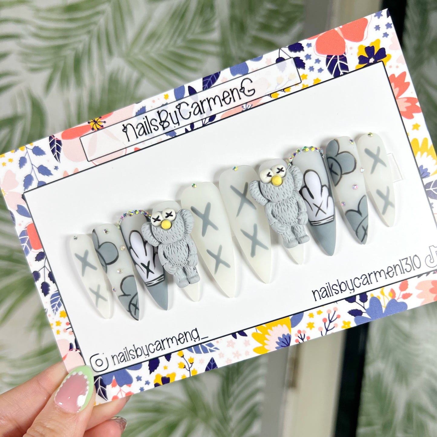 Grey Kaws charms Acrylic Press on nails