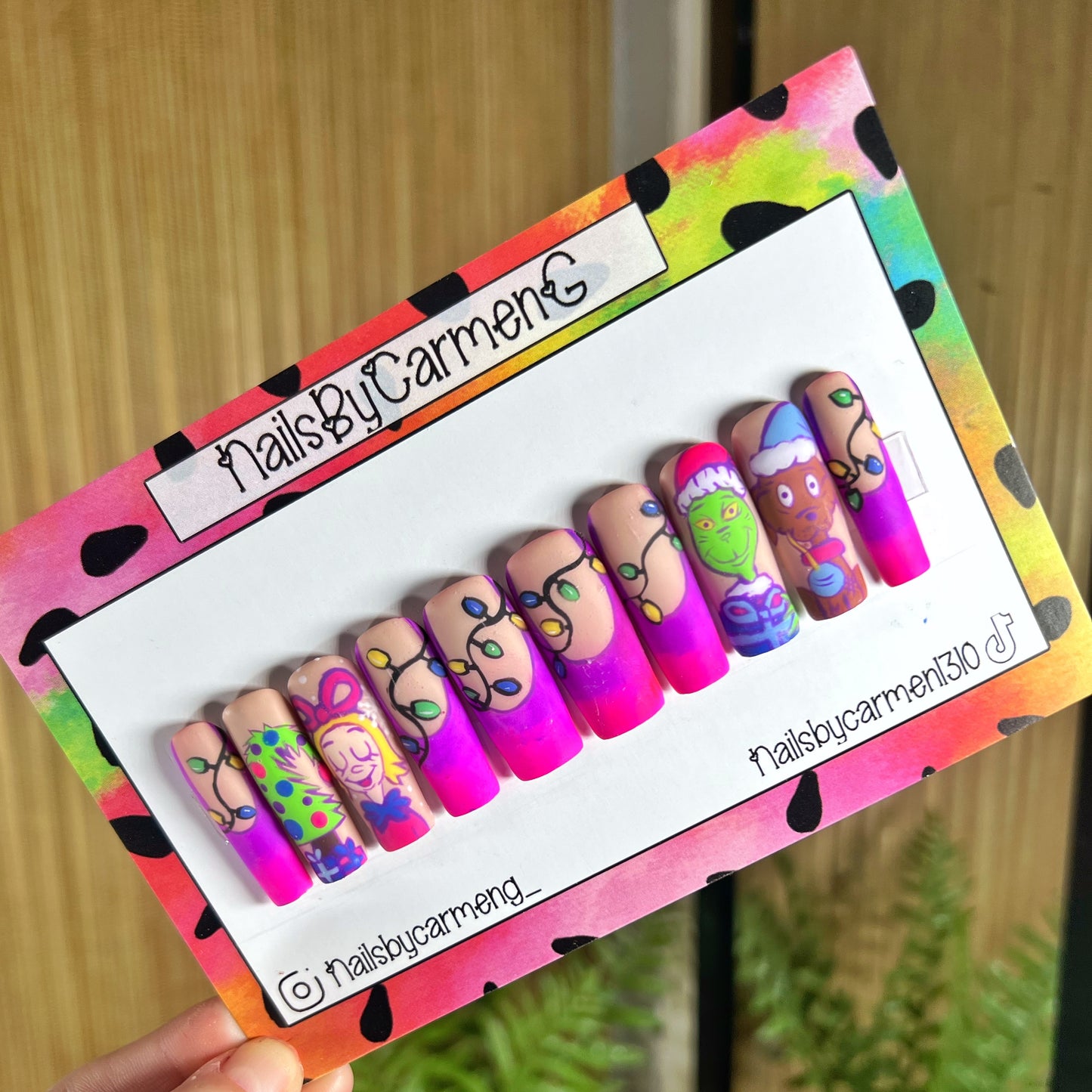 Glow in the dark lights pink Grinch  Acrylic Press on nails