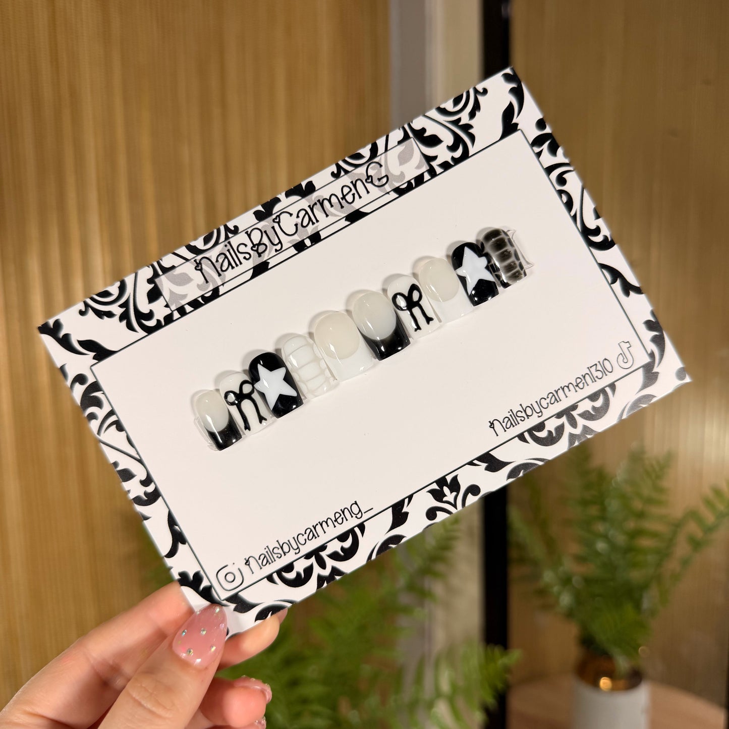 Black and white stars and bows Acrylic Press on nails