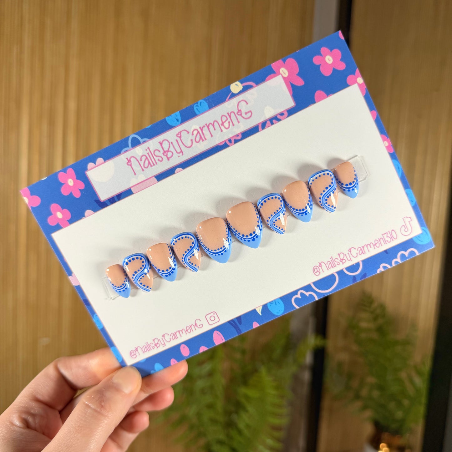 Feeling Blue Press On Nails