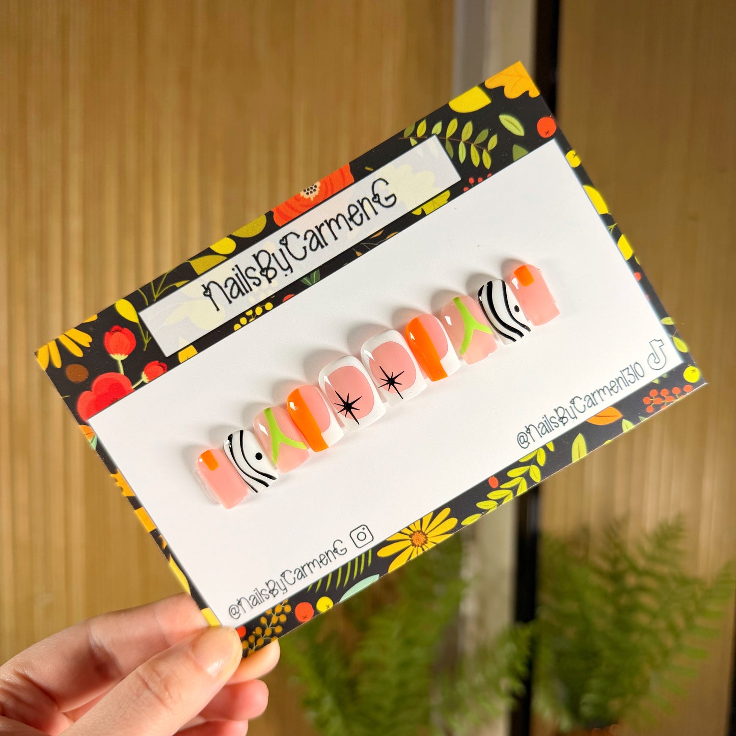 Retro Acrylic Press on nails