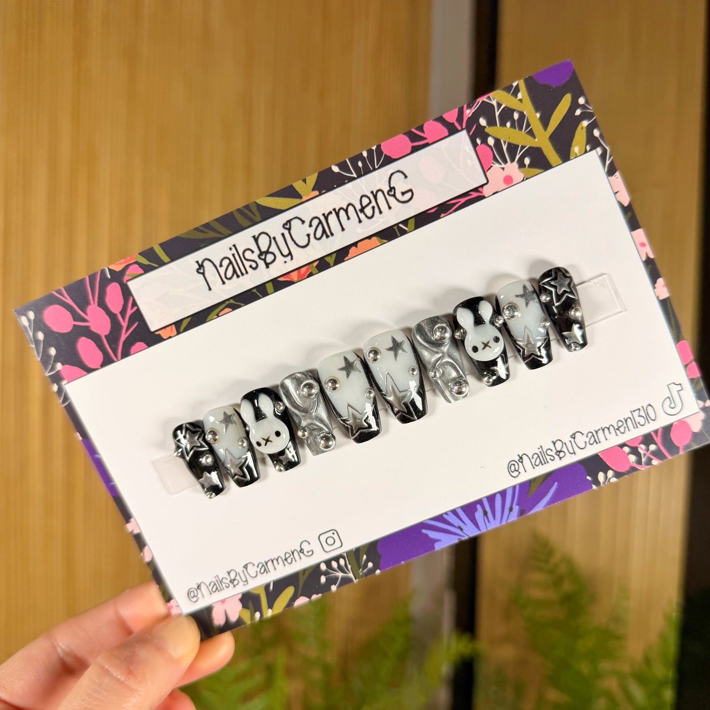 Alt bunny Core Acrylic Press on nails