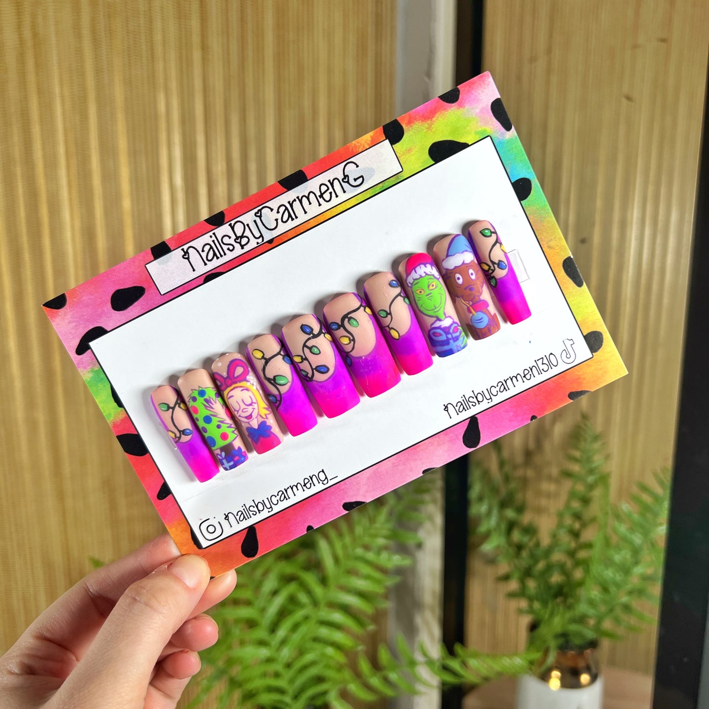 Glow in the dark lights pink Grinch  Acrylic Press on nails