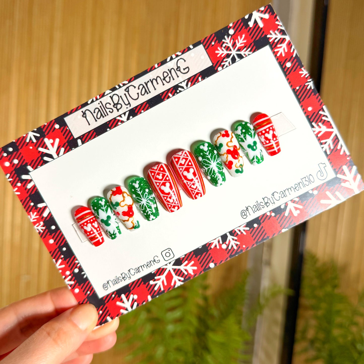 Christmas mickey sweater Acrylic Press on nails