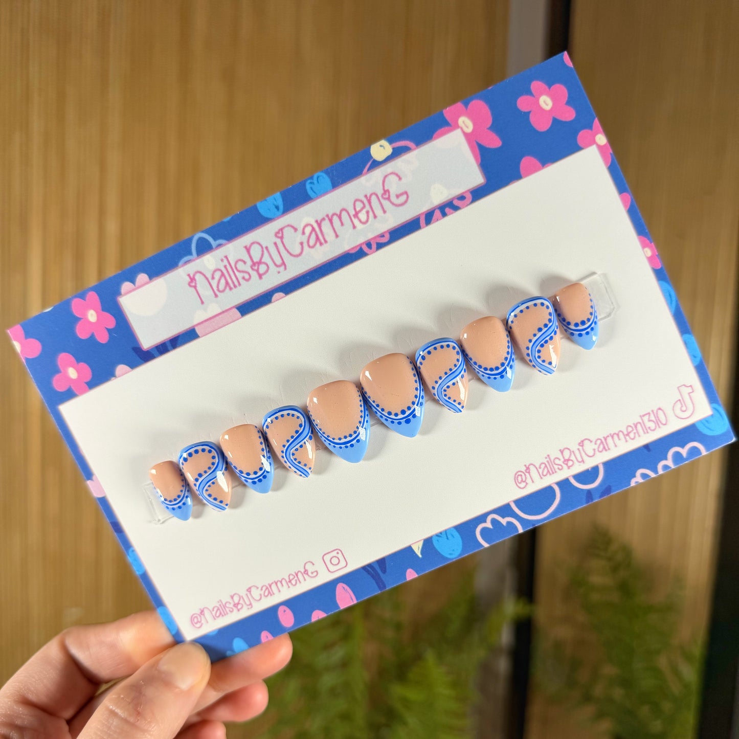 Feeling Blue Press On Nails