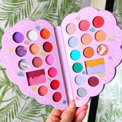 Kuromi & My melody Summer Eye Shadow Palette