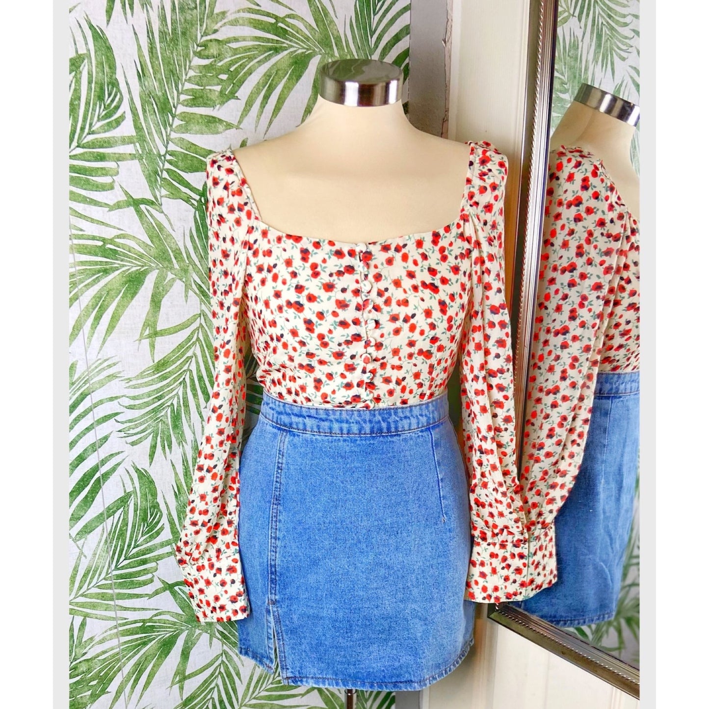 FLORAL PRINT BUTTON-FRONT TOP