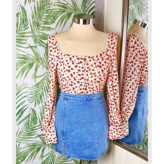 FLORAL PRINT BUTTON-FRONT TOP