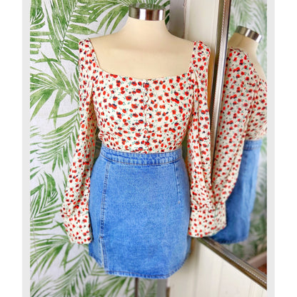 FLORAL PRINT BUTTON-FRONT TOP